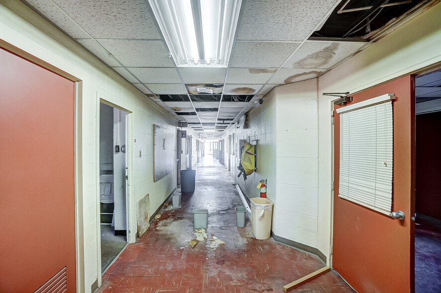 More Photos Of 150 E South College St, Yellow Springs Research And Development For Sale