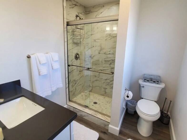 More Photos Of 1558 Ebers St, San Diego Apartments For Sale