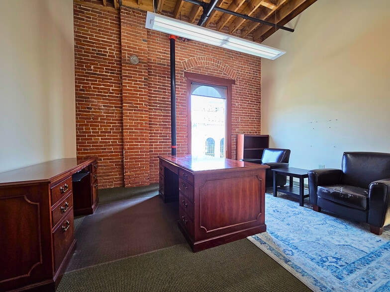 More Photos Of 1660 17th St, Denver Office Residential For Sale