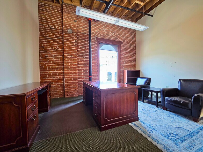 More Photos Of 1660 17th St, Denver Office Residential For Sale