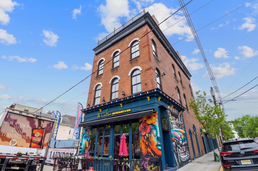 Primary Photo Of 3417 Park Ave, Weehawken Restaurant For Sale