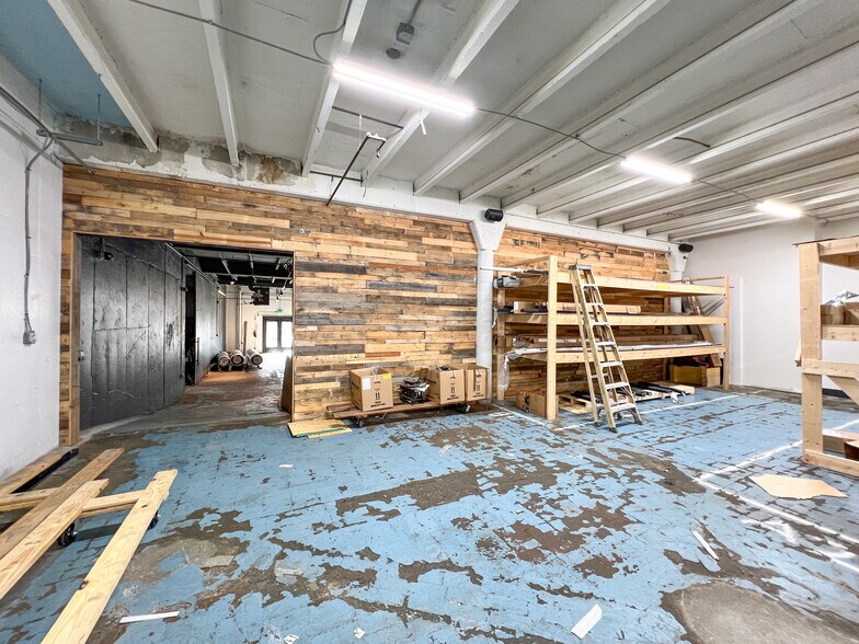 More Photos Of 11 Sullivan Way, Asheville Warehouse For Lease