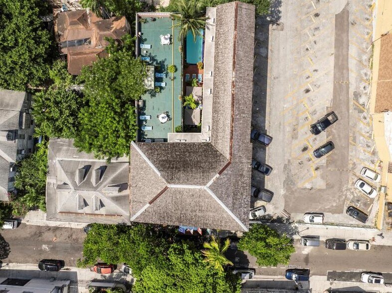 More Photos Of 40 George St, Nassau Hotel For Sale