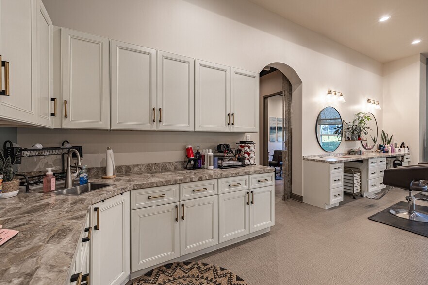 More Photos Of 324 Browns Hill Ct, Midlothian Coworking Space