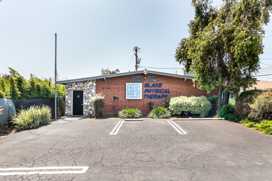 Primary Photo Of 1714 17th St, Santa Monica Medical For Lease