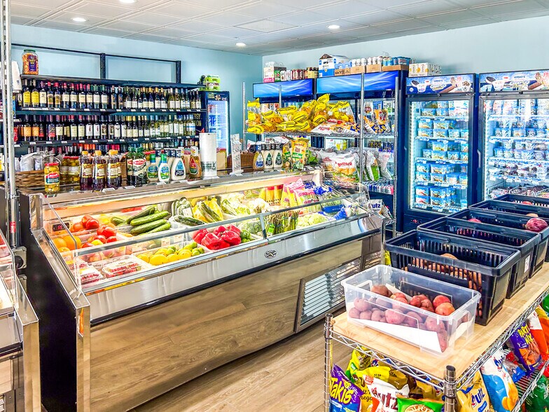 More Photos Of 6655 Gulf Blvd, Saint Petersburg Freestanding For Sale