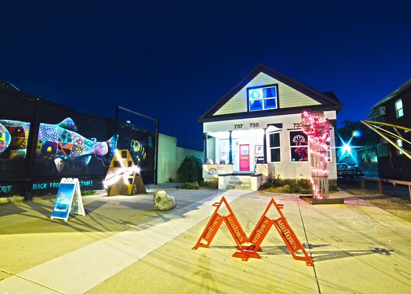 More Photos Of 737 S Virginia, Reno Storefront Retail Office For Sale