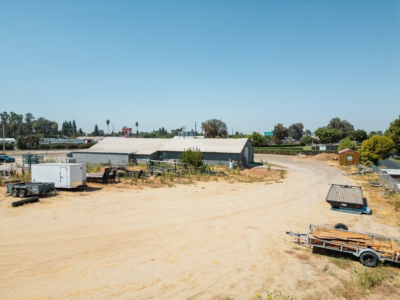 More Photos Of 901 E Broadway Ave, Atwater Specialty For Sale