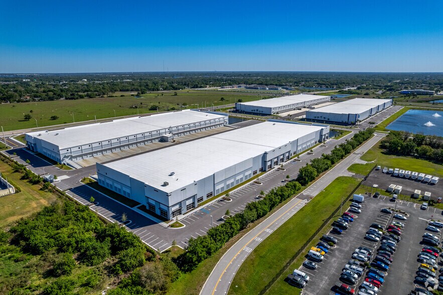 More Photos Of 4506 24th Street E, Bradenton Unknown For Lease