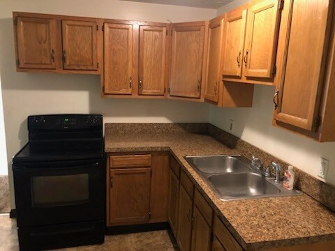 More Photos Of 108 Ball St, East Syracuse Flex For Sale