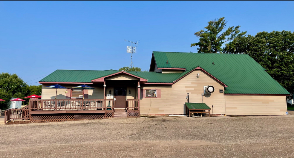 Primary Photo Of 2002 Midway Rd, Menomonie Restaurant For Sale