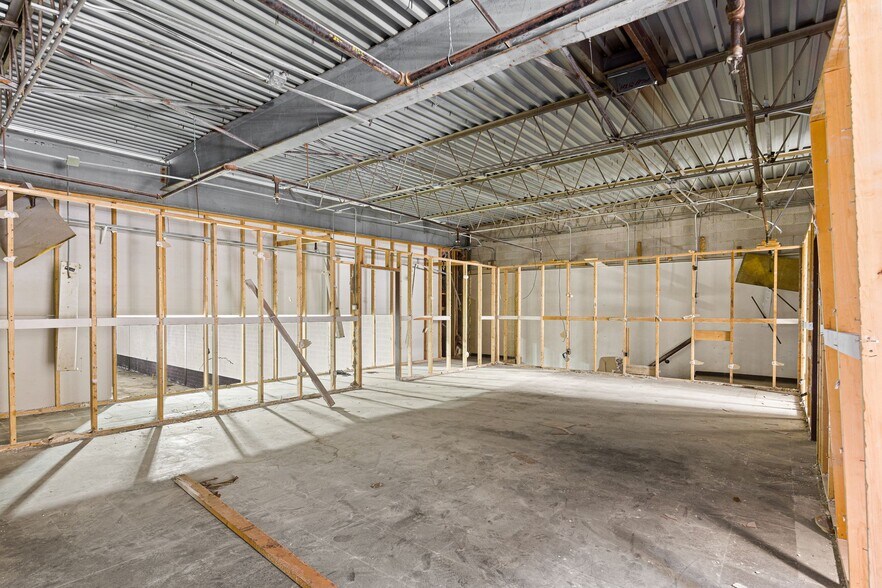 More Photos Of 8674 PA-61, Coal Township General Retail For Sale