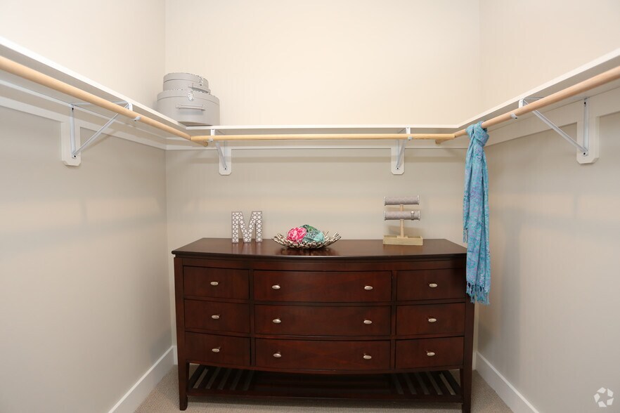 More Photos Of 4175 N Oakland Ave, Shorewood Multifamily For Sale