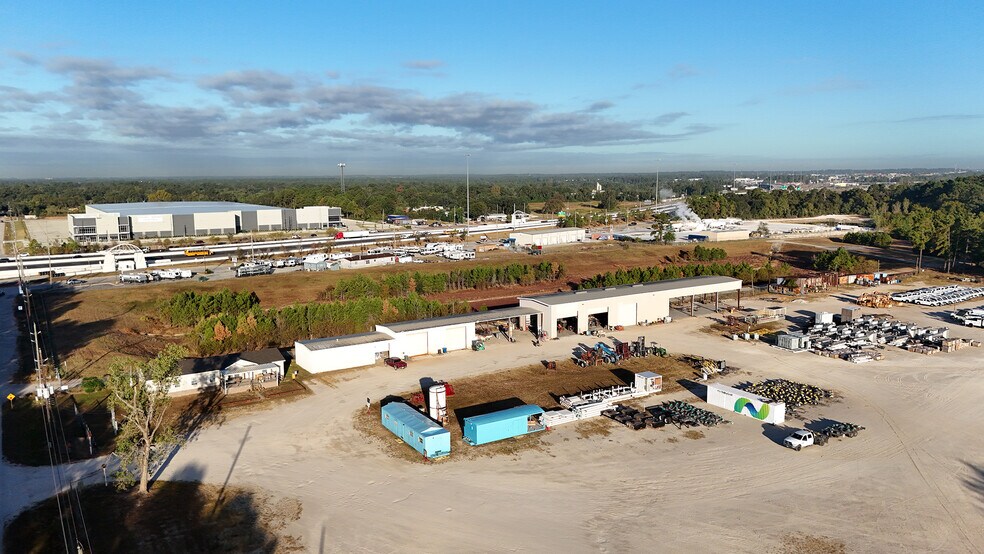 More Photos Of 12814 Boudreaux Rd, Tomball Manufacturing For Lease