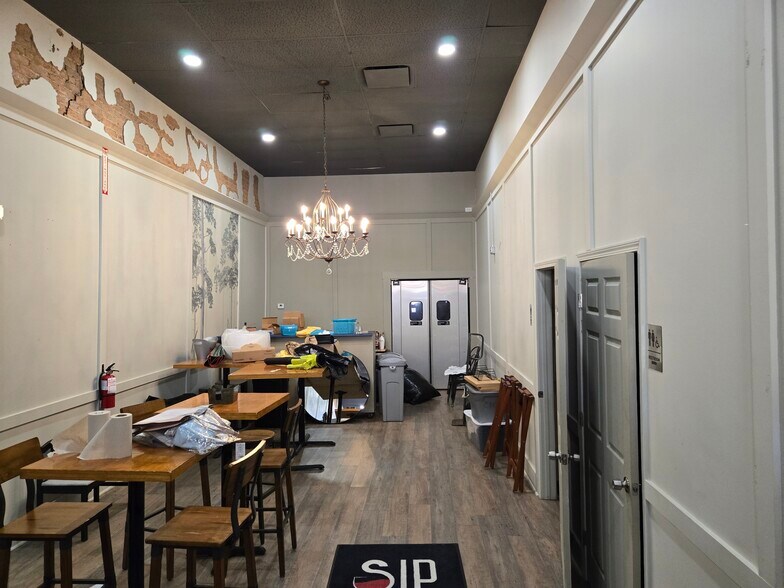 More Photos Of 700 3rd Ave, West Point Storefront Retail Office For Lease