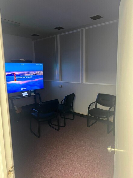 More Photos Of 320 E Lee Ave, Yadkinville Medical For Sale