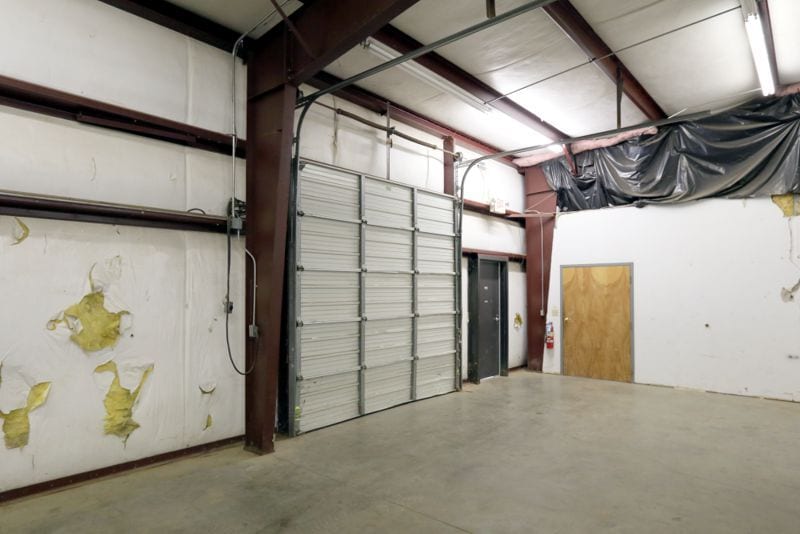 More Photos Of 107 Ben Hamby Ln, Greenville Light Distribution For Lease