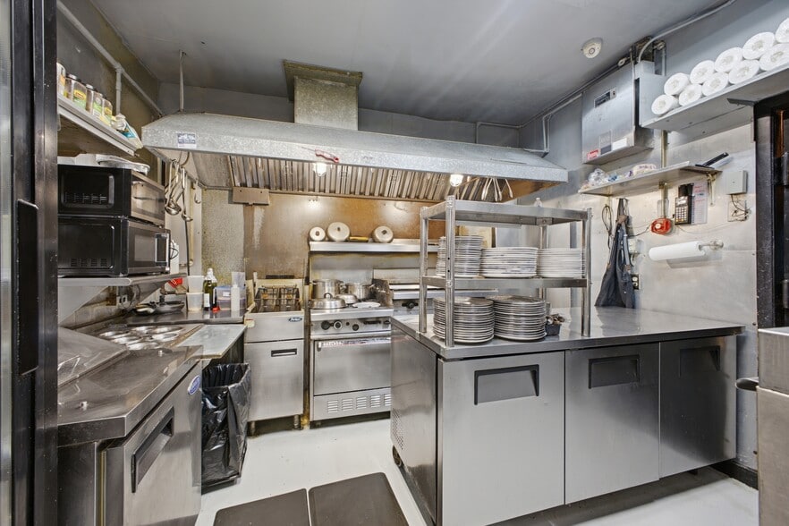 More Photos Of 352 Quaker Rd, Queensbury Restaurant For Sale