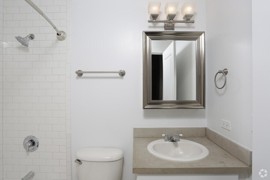 More Photos Of 433 W New England Ave, Winter Park Apartments For Lease