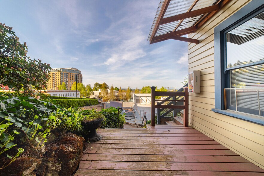 More Photos Of 2308-2326 SW Osage St, Portland Apartments For Sale