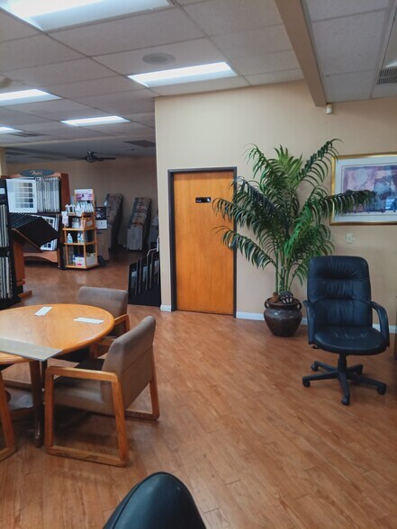 More Photos Of 4608 District Blvd, Bakersfield Warehouse For Sale