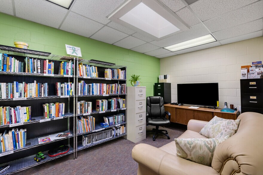 More Photos Of 564 S Dora St, Ukiah Medical For Lease