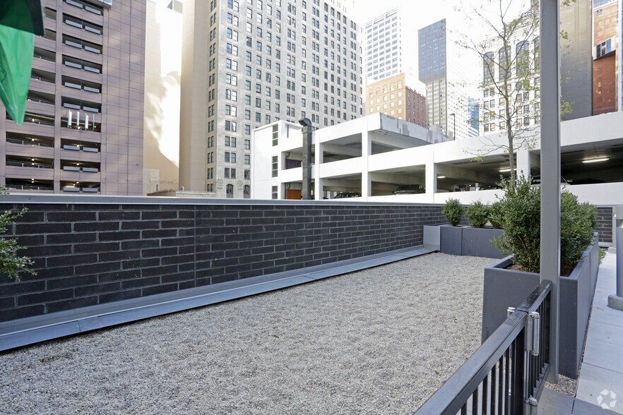 More Photos Of 215 W Lake St, Chicago Apartments For Lease