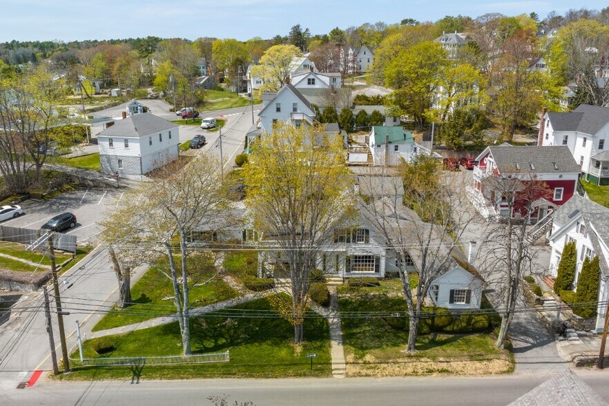 More Photos Of 34 Townsend Ave, Boothbay Harbor Freestanding For Sale