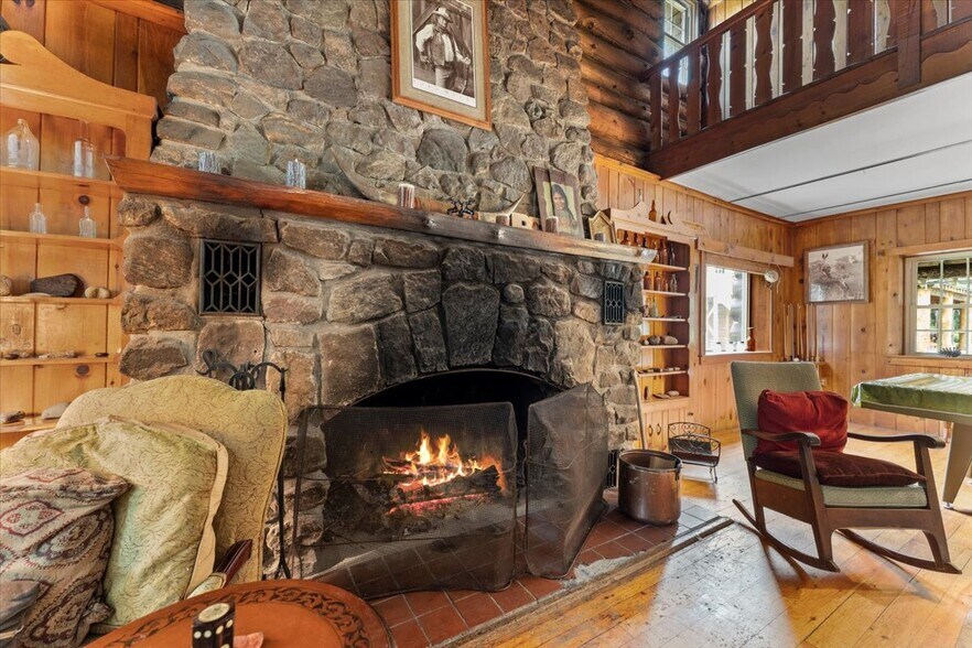More Photos Of 746 Howe Rd, Lake Luzerne Hotel For Sale