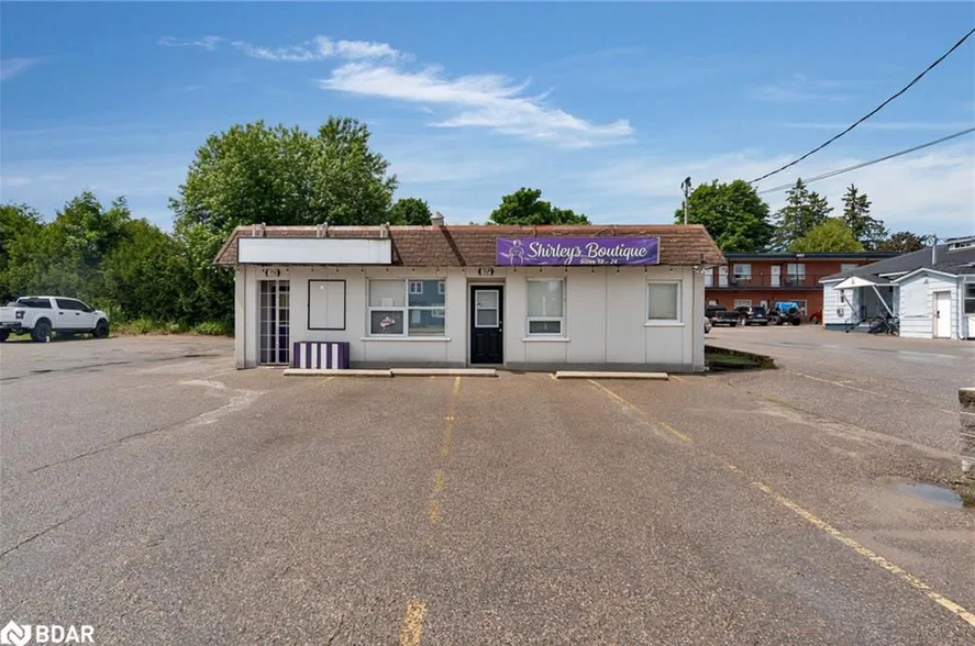 Primary Photo Of 758 Yonge St, Midland Office For Sale