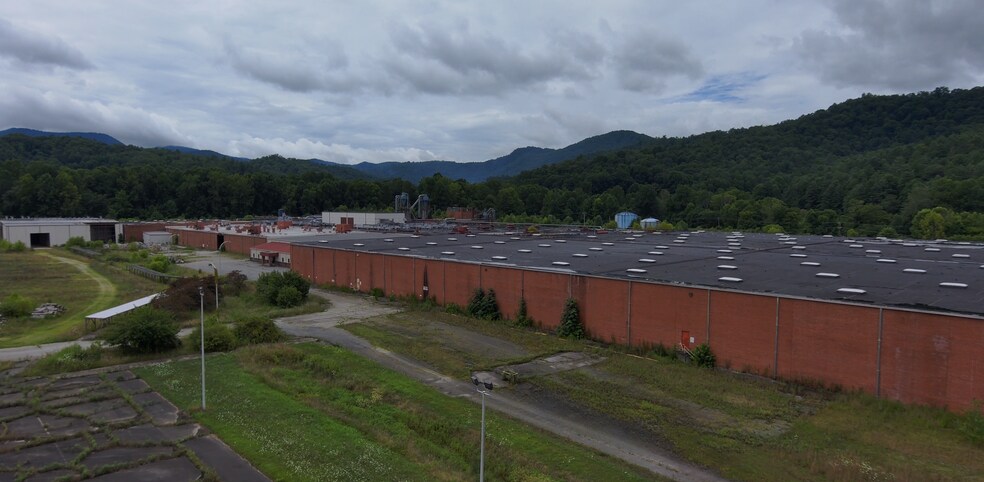 More Photos Of 68 Snowbird Rd, Robbinsville Manufacturing For Sale