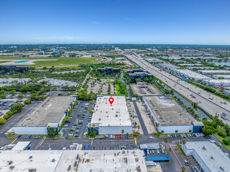 More Photos Of 7620 NW 25th St, Miami Distribution For Sale