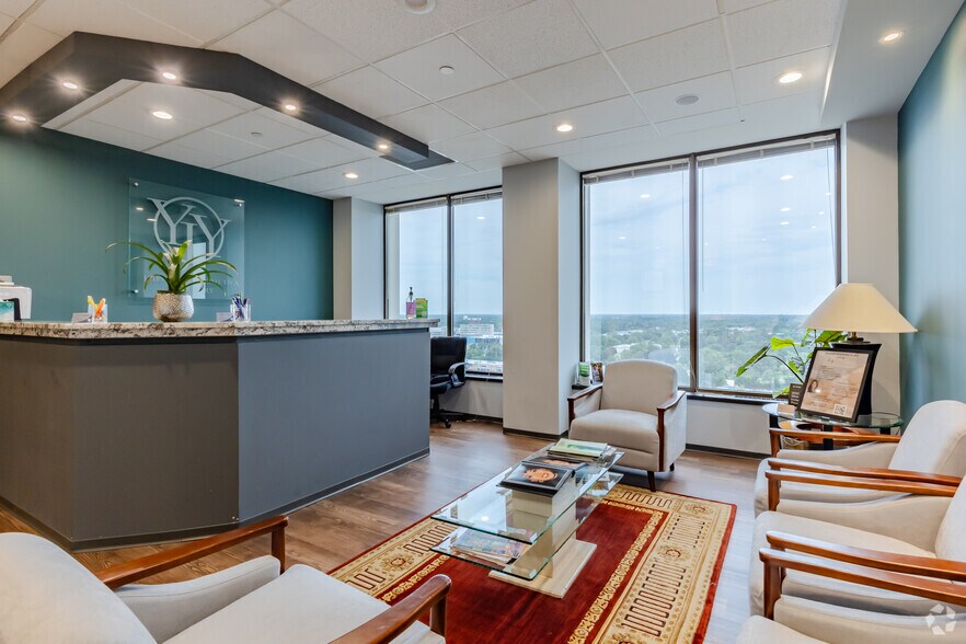 More Photos Of 4709-4711 Golf Rd, Skokie Medical For Lease