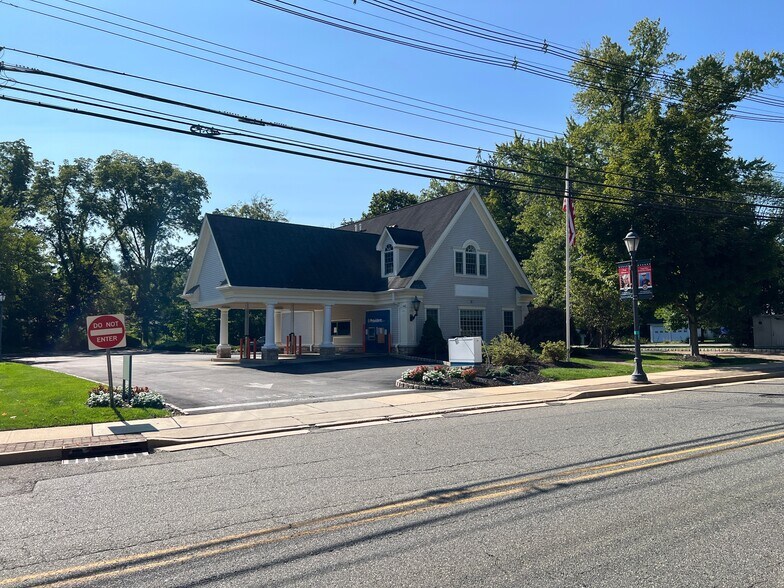 More Photos Of 33 Main St, Sparta Bank For Sale