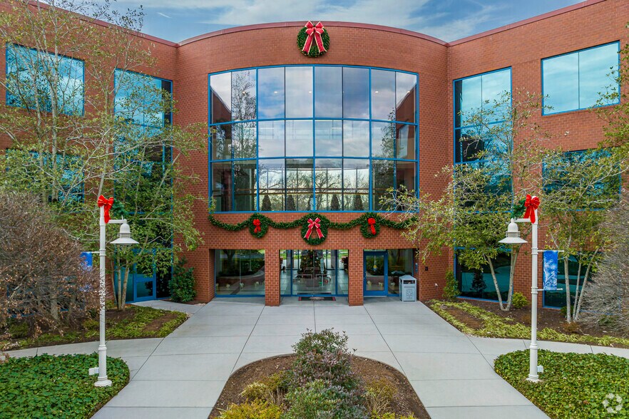 More Photos Of 1225 E Weisgarber Rd, Knoxville Office For Lease