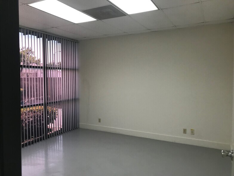 More Photos Of 14509 Best Ave, Norwalk Manufacturing For Lease