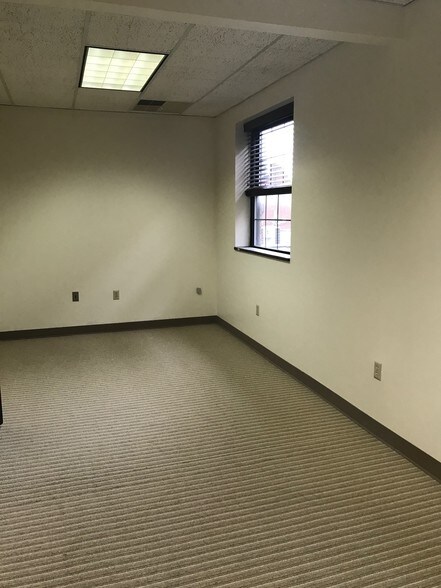 More Photos Of 510 3rd Ave, Pittsburgh Office Residential For Lease