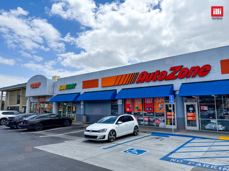 More Photos Of 16500-16530 Sherman Way, Van Nuys Unknown For Lease