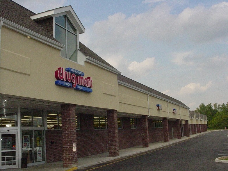 More Photos Of 2290 Stringtown Rd, Grove City Unknown For Lease