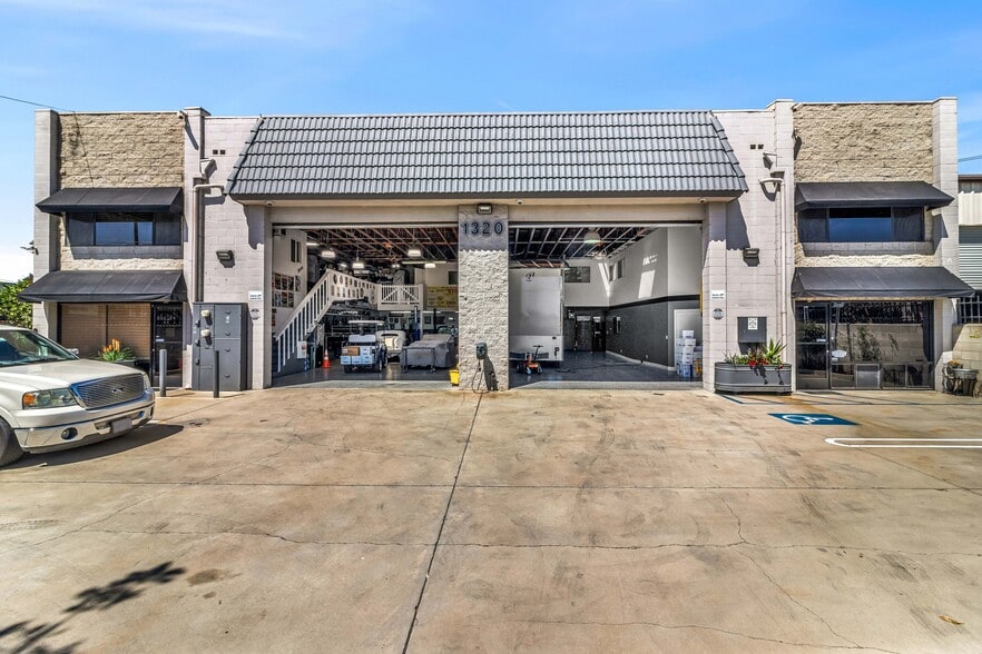 More Photos Of 1316-1320 Coolidge Ave, National City Light Distribution For Sale