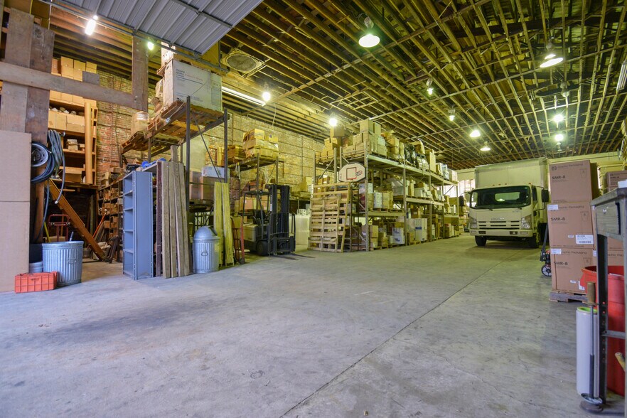 More Photos Of 101 E 10th St, Marcus Hook Light Distribution For Sale