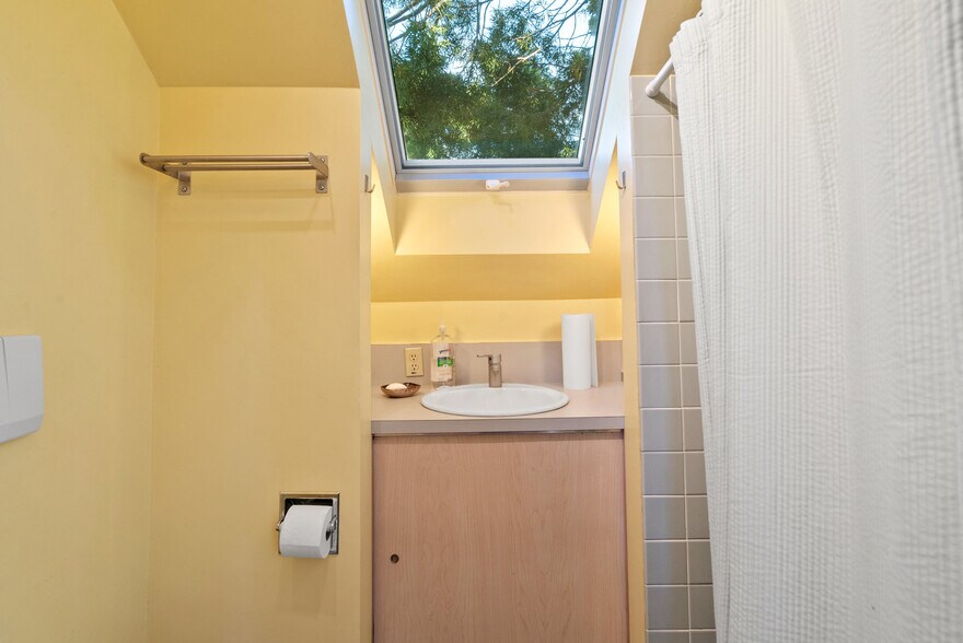 More Photos Of 603 Mission St, Santa Cruz Office For Sale