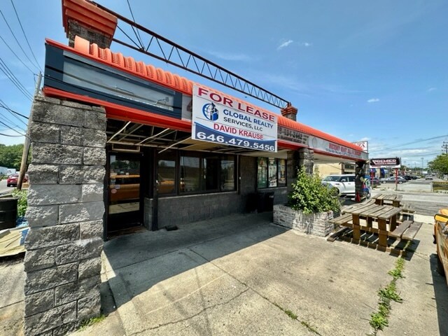 More Photos Of 3785 Victory Blvd, Staten Island Freestanding For Lease