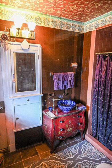 More Photos Of 1272 SW Fillmore St, Topeka Hospitality For Sale