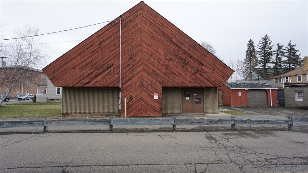 Primary Photo Of 7 Jefferson Ave, Endicott Warehouse For Sale