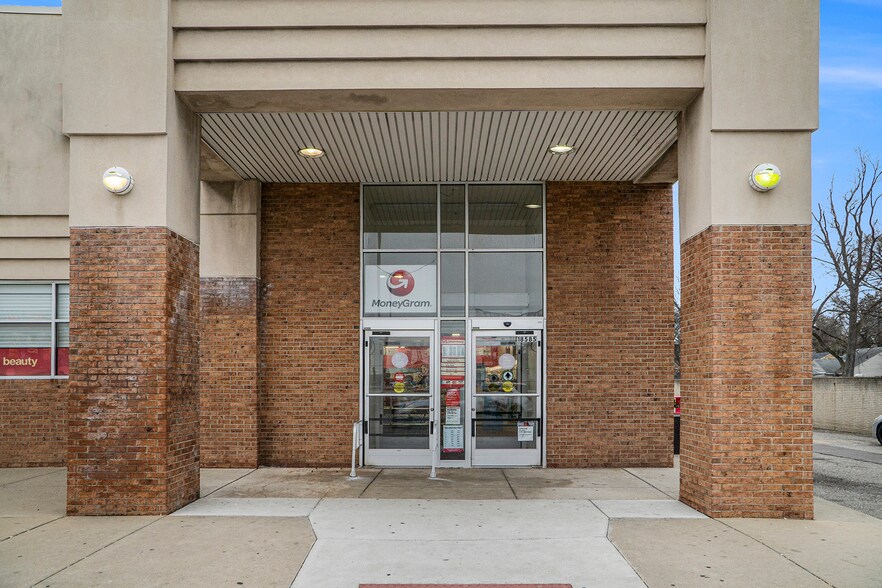 More Photos Of 18585 Dale St, Detroit Drugstore For Sale