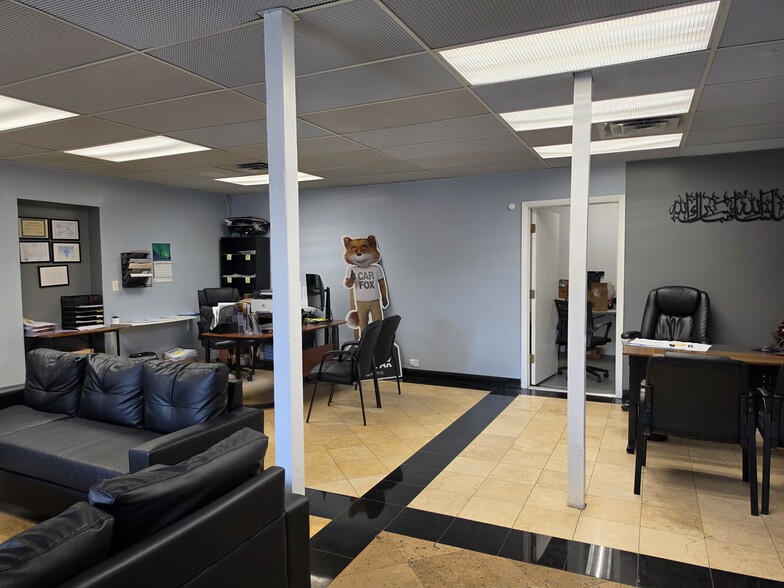 More Photos Of 8040 Ridgeway Ave, Skokie Warehouse For Sale