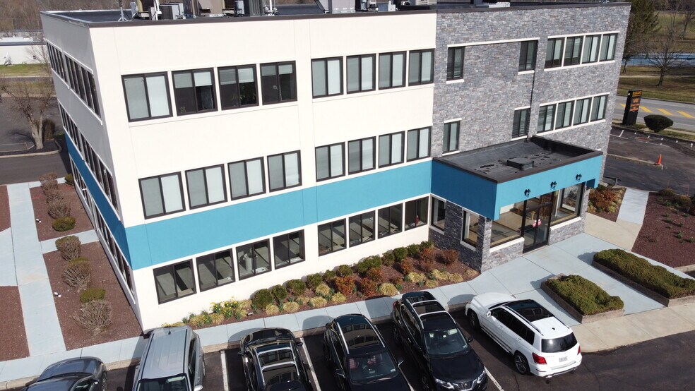 More Photos Of 955 Horsham Rd, Horsham Township Office For Lease