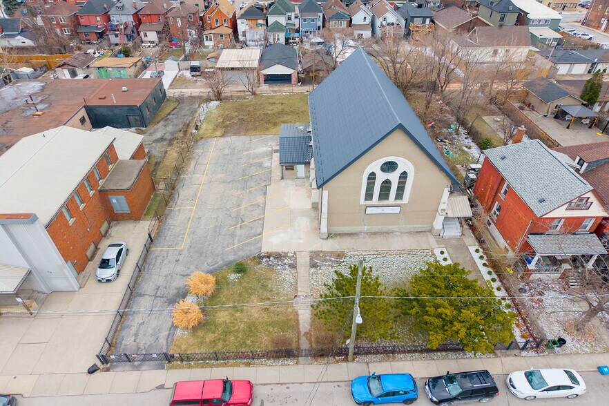 More Photos Of 50 Earl St, Hamilton Daycare Center For Sale