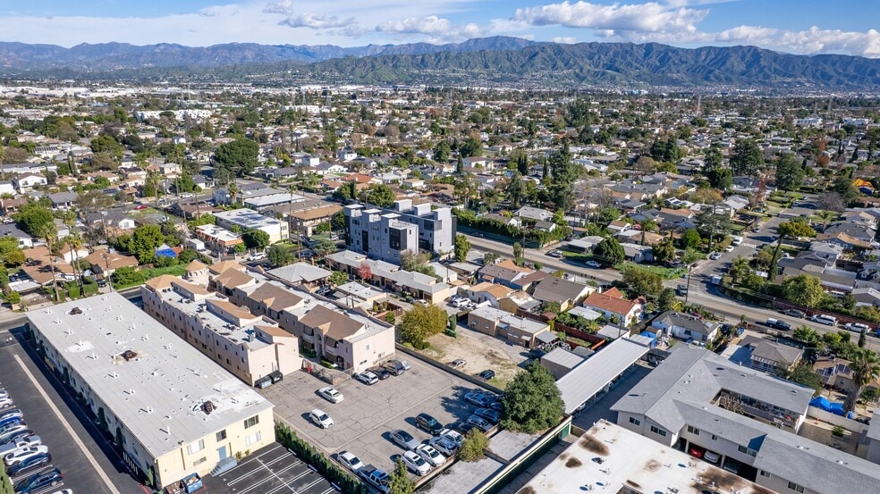 More Photos Of 11414 Calvert St, North Hollywood Land For Sale
